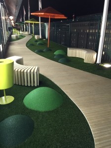 Vi har lagt fallskyddsgummit Sureplay och Konstgräs på Åhléns City i Stockholm.